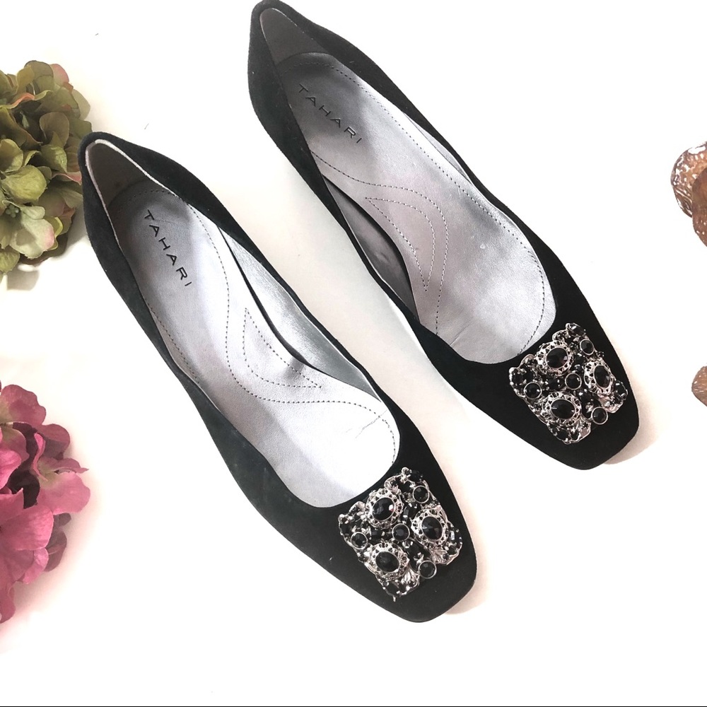 Tahari Suede Shoes